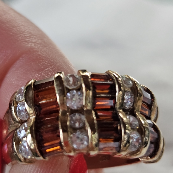 Elegant Gold and Brown Ring - Picture 10 of 14